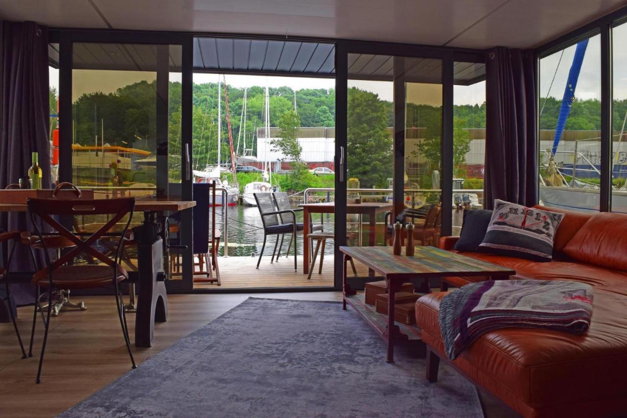 Hotel Hausboot Lina In Flensburgo Exterior foto