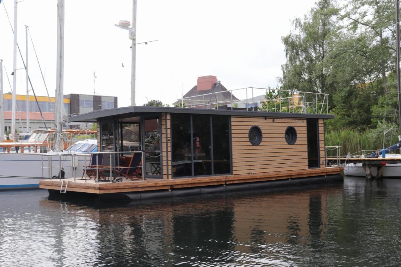 Hotel Hausboot Lina In Flensburgo Exterior foto